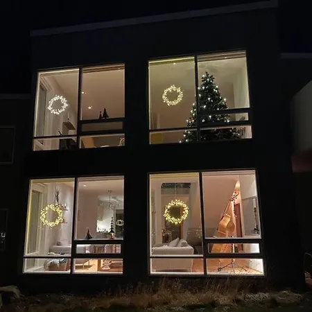 빌라 Stunning Townhouse By The 레이캬비크